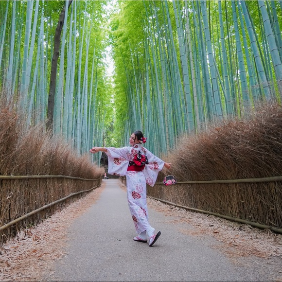 Meet your Posher, Adrianna - Picture 6 of 6